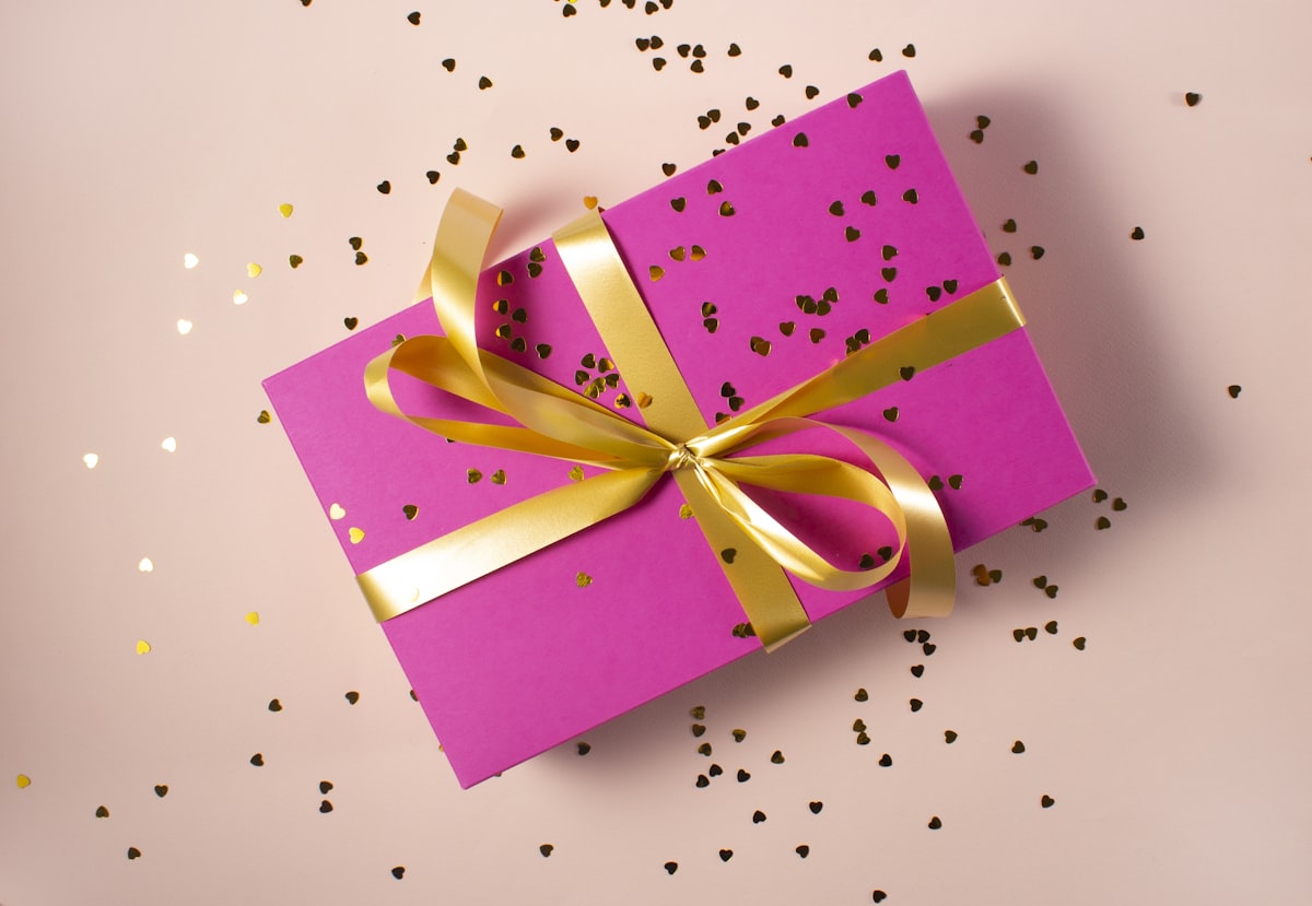Luxury Gift Guide: Why Silk Scarves Make Perfect Presents